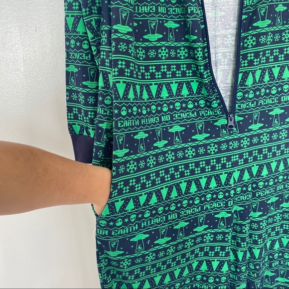 ASOS | adult onesie with Aliens - Picture 5 of 8